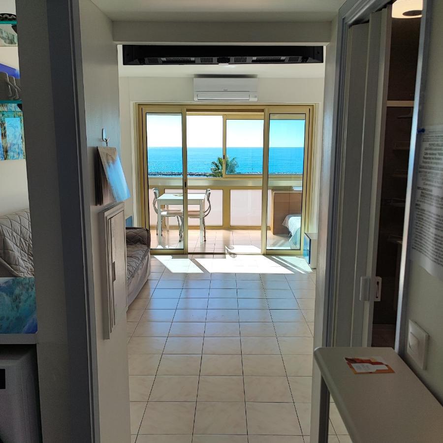 Grand Studio Bord De Mer- Acces Direct Aux Plages Saint-Laurent-du-Var Eksteriør bilde